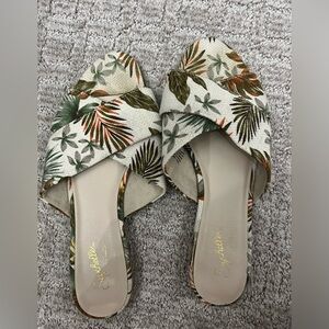 Cute Seychelles tropic slides!